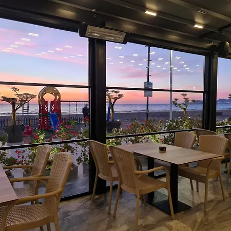 Hotel Sazani & Durrës