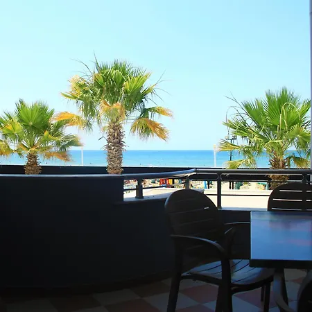 Sazani & Hotel Durrës