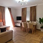 Hotel Sazani &